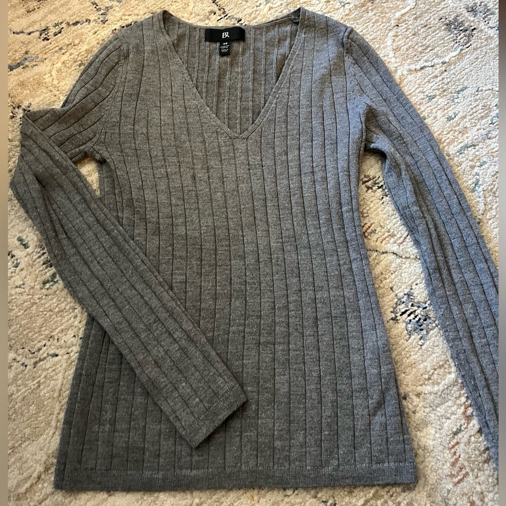 Banana Republic Gray V-Neck Sweater